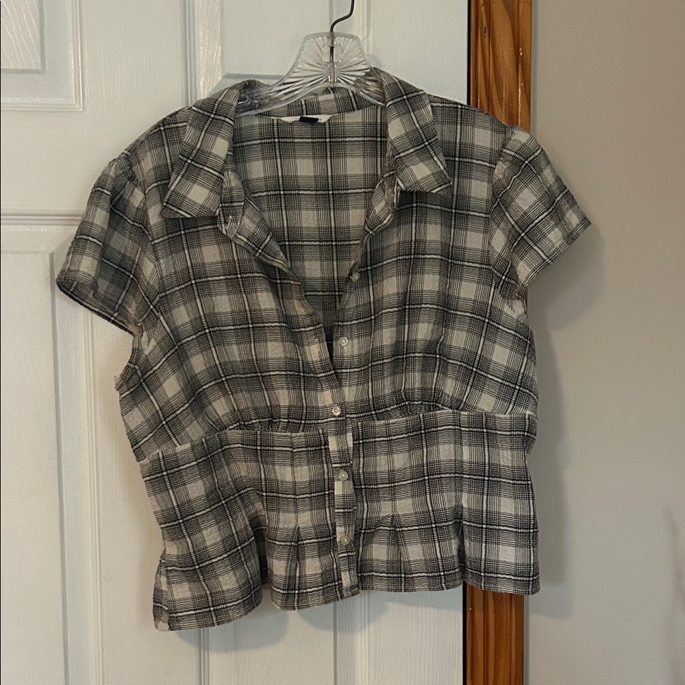 American Eagle Outfitters Plaid Button-Up Top - Black and White